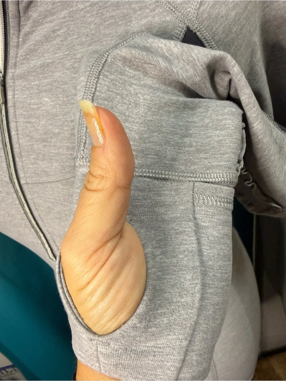 Vintage lululemon Run: Dash Pullover | 2010 | Size 6 | Static Ash/Coal